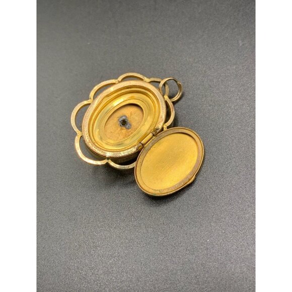 Vintage PR ST Co Gold Filled Locket Pendant Keepsake Ornate Front w Back Opening - Picture 5 of 7